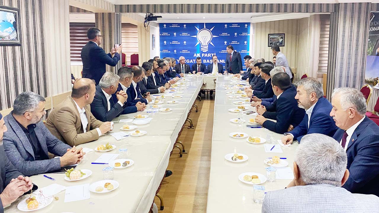 Ak Parti Istişare Toplantı (3)