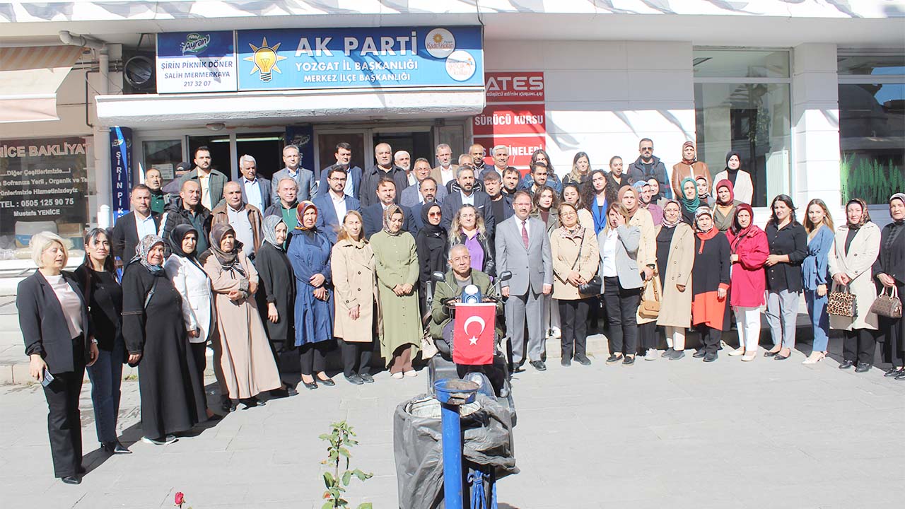 Ak Parti Kadın Kolları Yönetim (1)