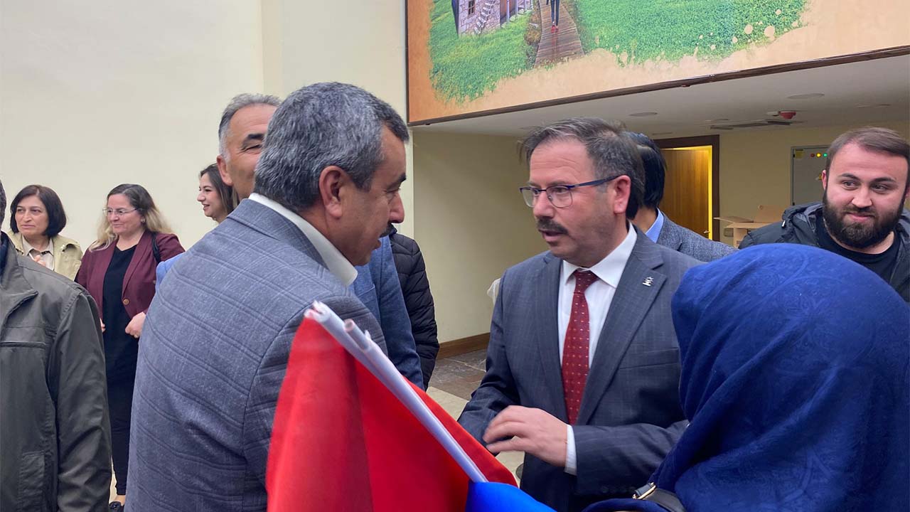 Akdağ Ak Parti Meclis Toplantı (4)