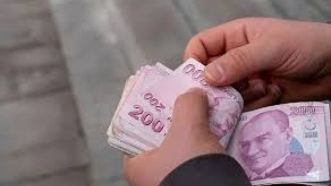 Emekli Maaşlarına Prim Borcu Kesintisi Geliyor