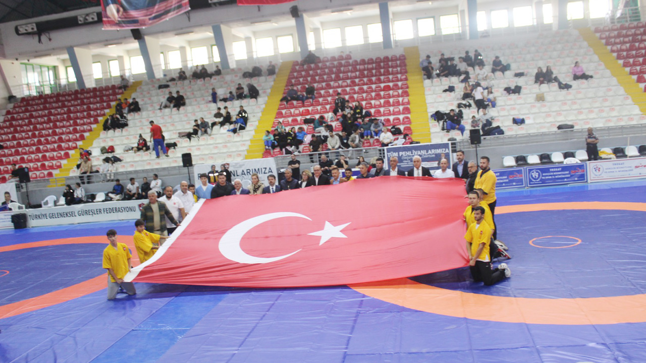 Güreş Müsabakalerı (1)