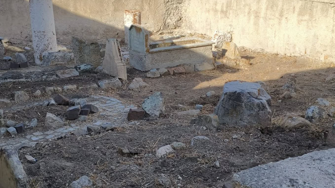 Öğrenci̇lerden Örnek Davraniş