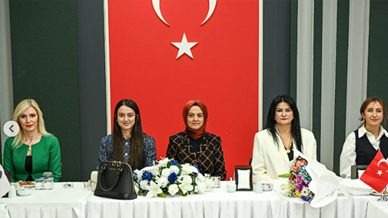 Polis Eşleri Tanıştı (2)