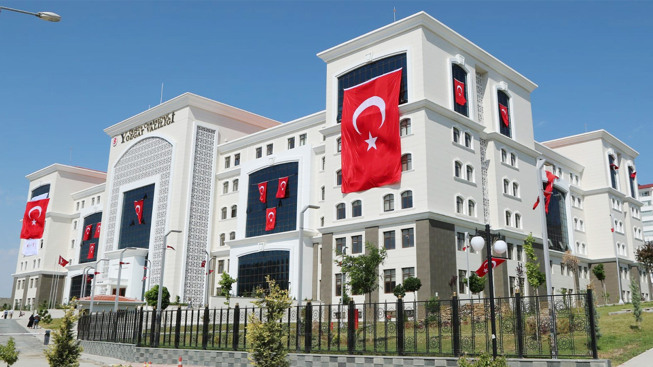 Yer Gök Bayrak Olsun