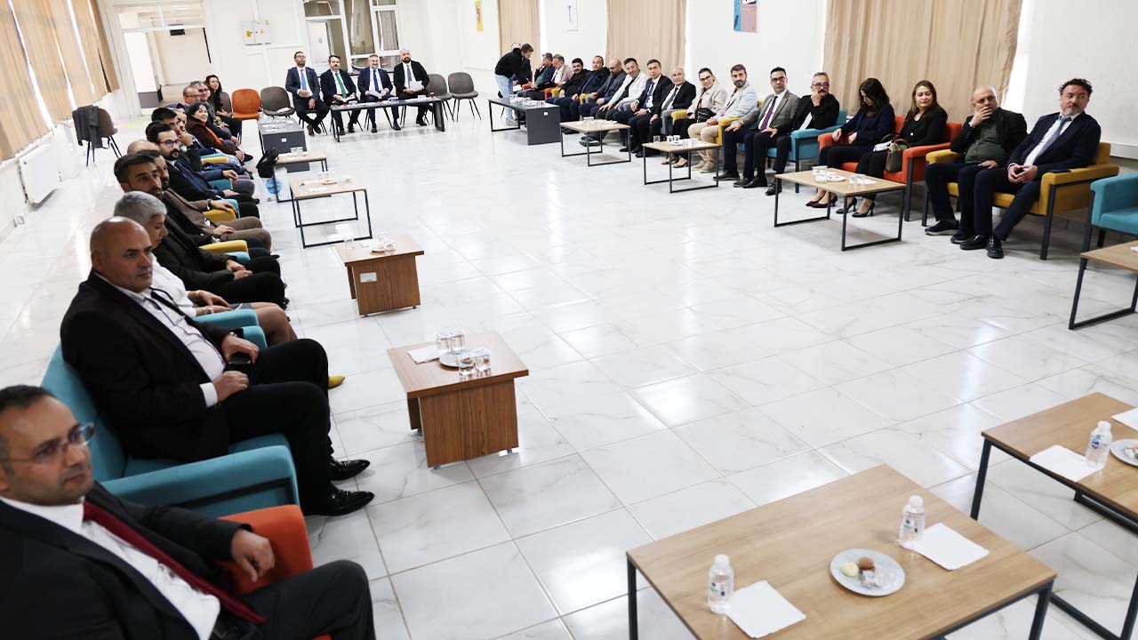 Yobü Sarıkaya Senato (1)