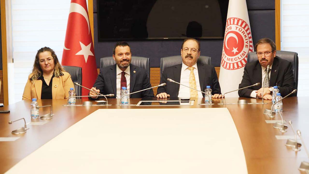 Ak Kadınlar Meclis (5)