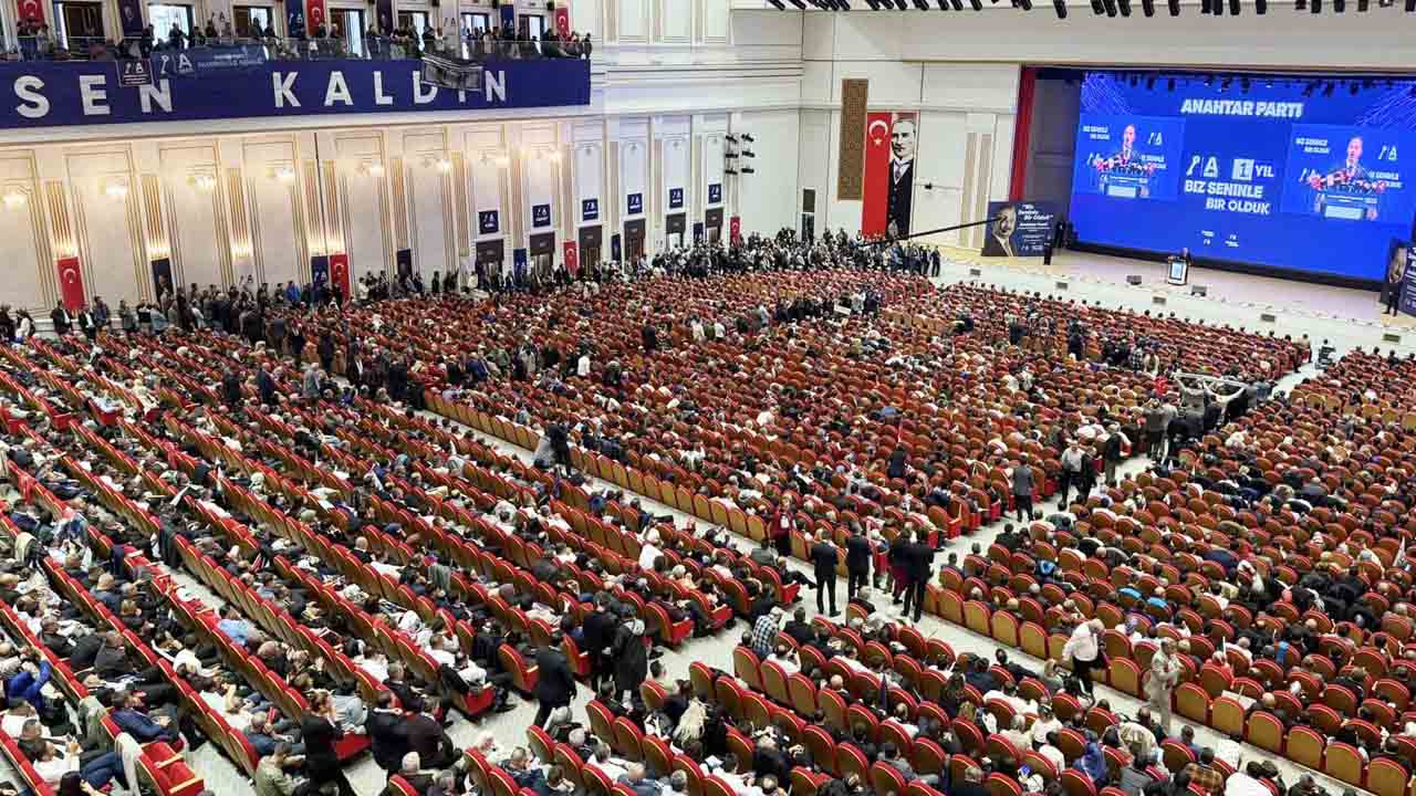 Anahtar Parti 1 Yaşında02