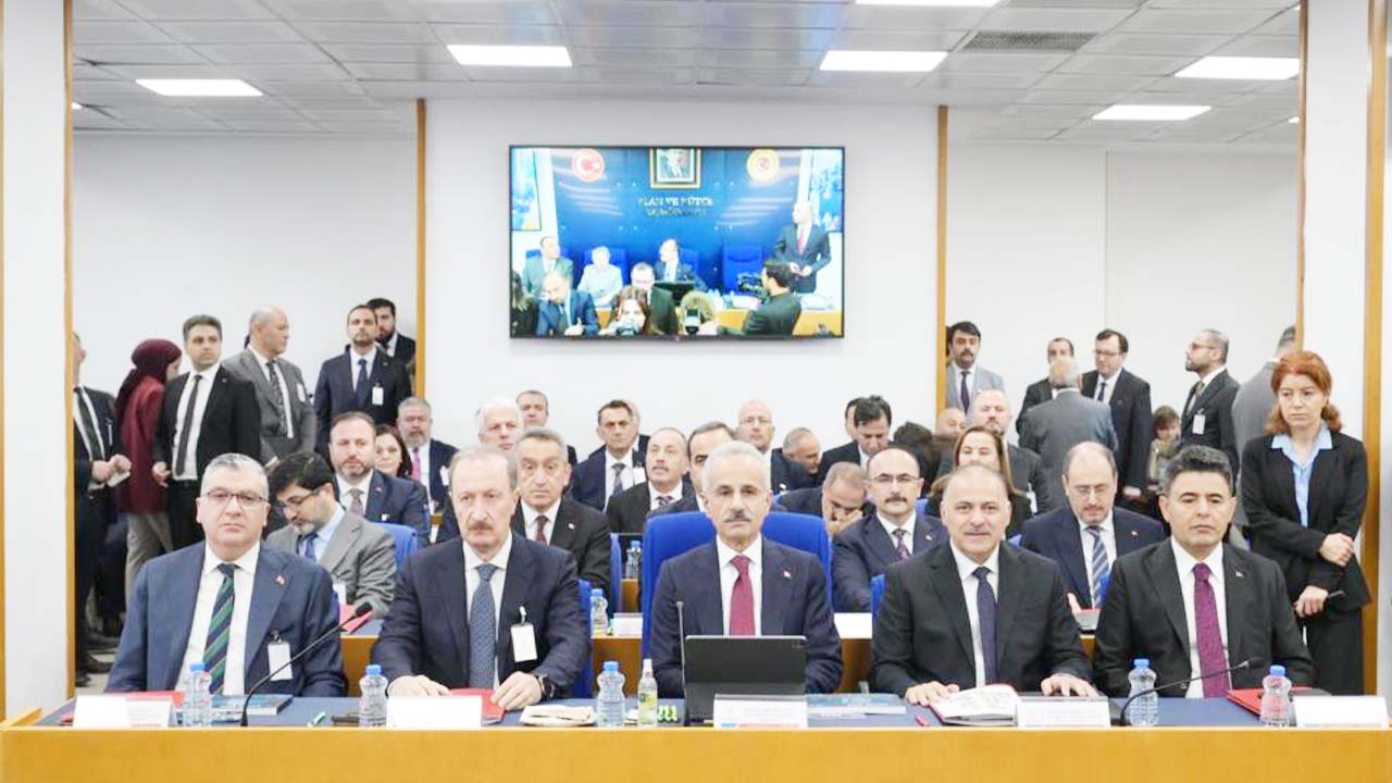 Bakan Uraloğlu Havalimanı (1)