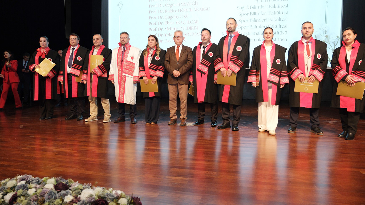 Manşet Yobü Zirveye Yürüyor (1)