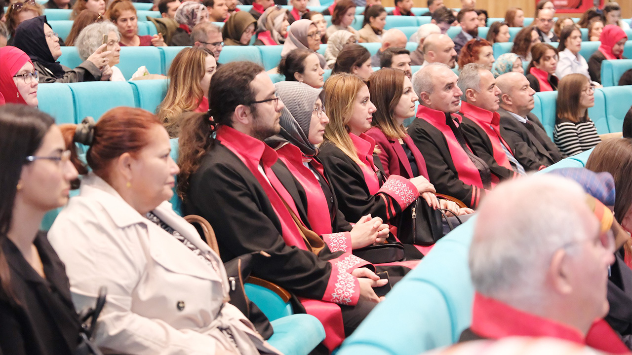 Manşet Yobü Zirveye Yürüyor (3)