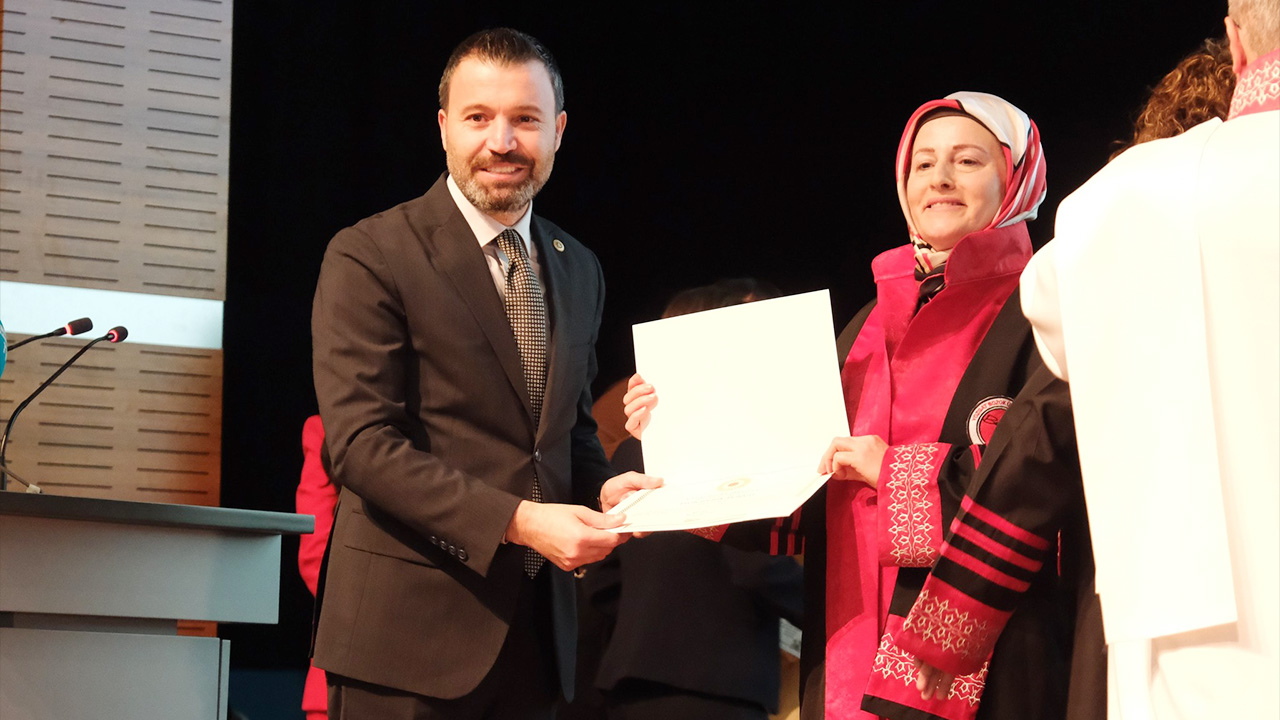 Manşet Yobü Zirveye Yürüyor (9)