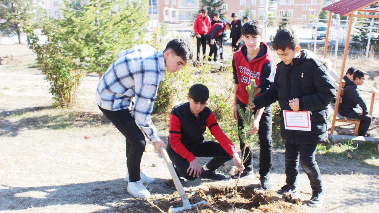 Önder Fidan Dikimi (4)