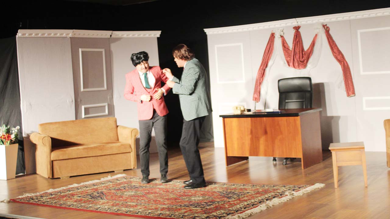 Şehir Tiyatrosu Cuma (2)