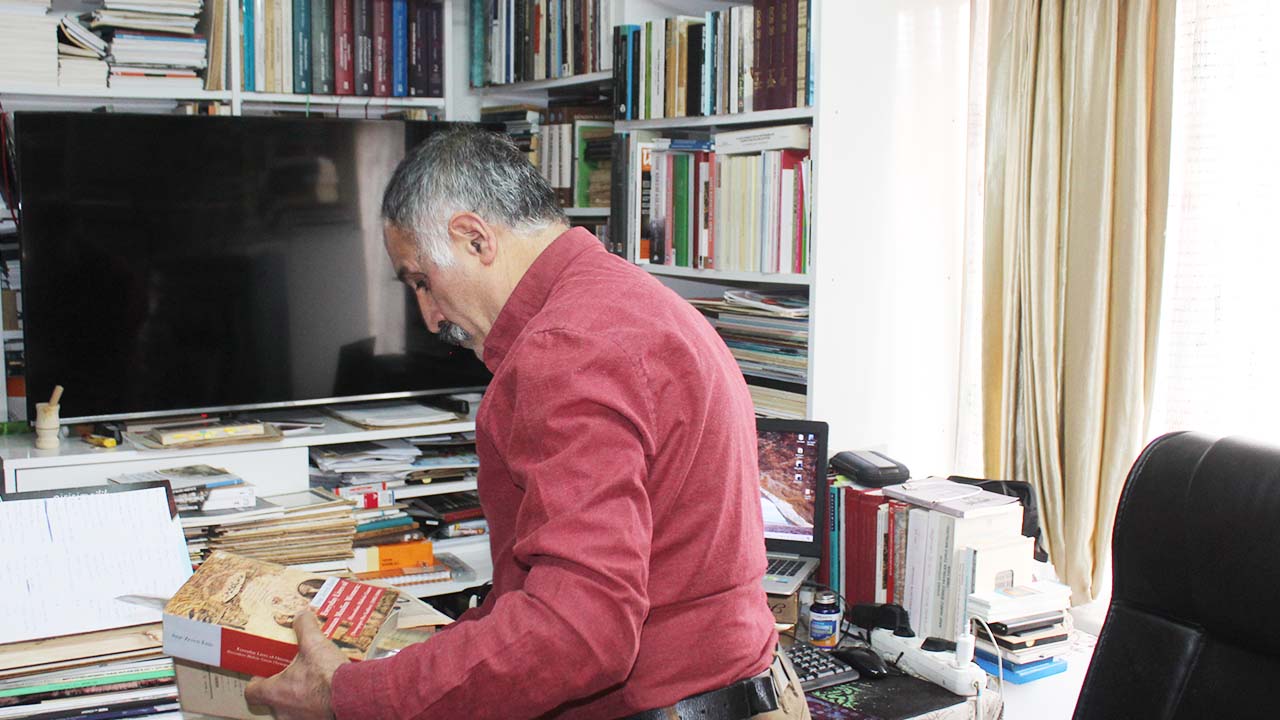 Selahattin Öztürk Kütüphane (4)