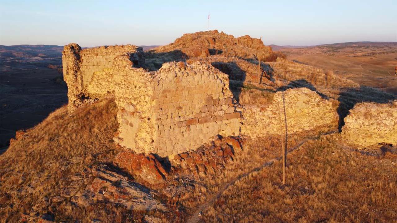Selçuklu Kuelsi Muşalikalesi (3)