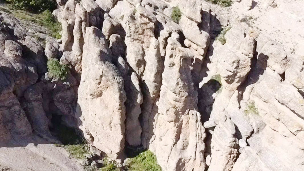 Trazın Kayalıkları