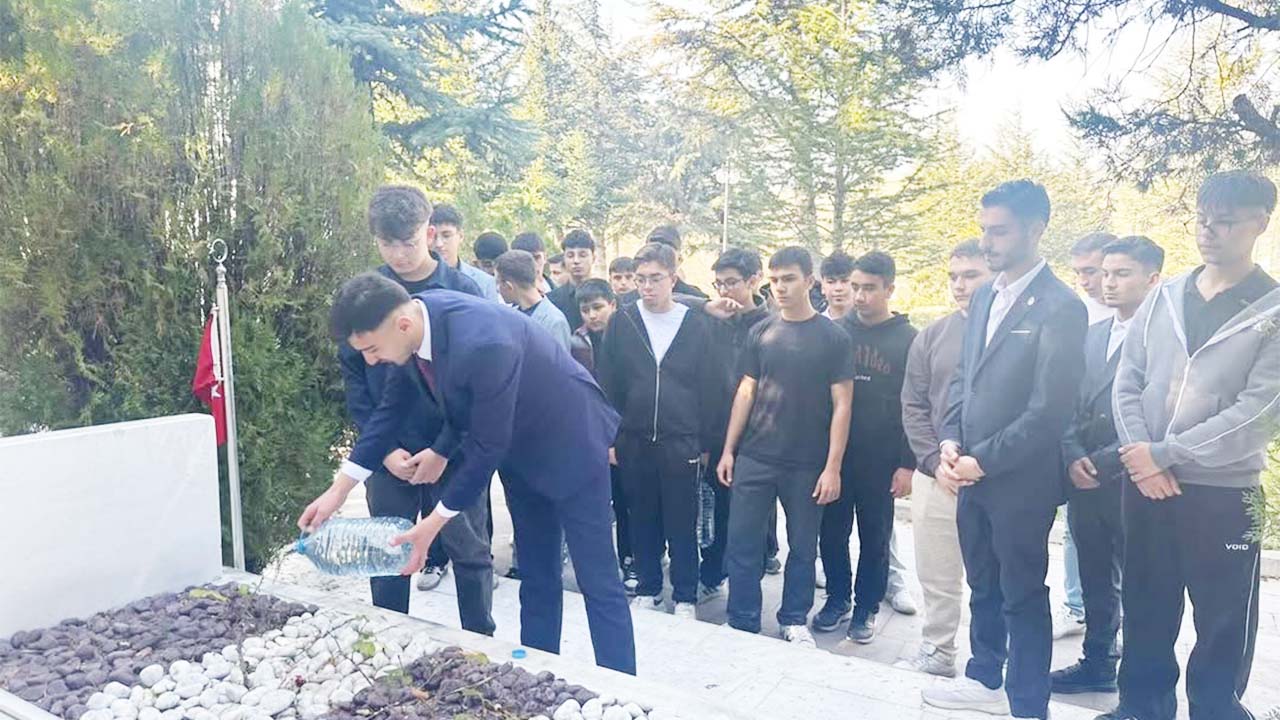 Ülkü Ocaları Ortaöğretim (4)