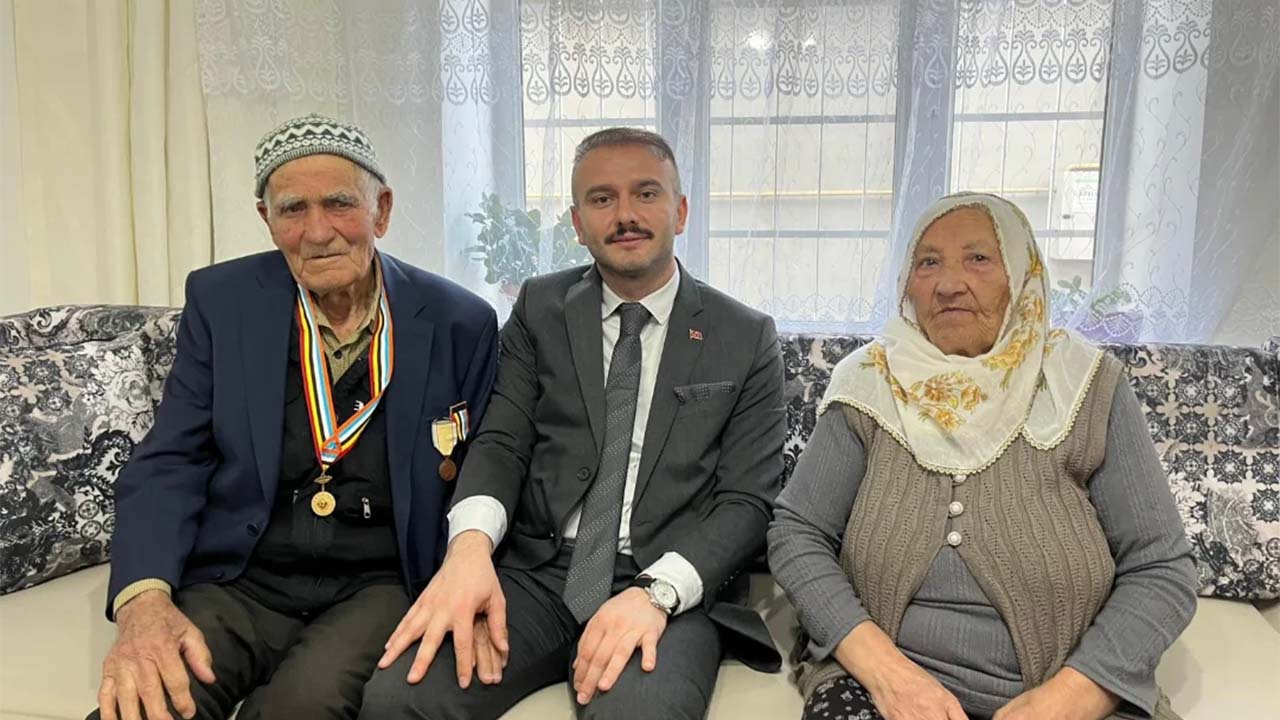 Alper Müdür Kore Gazisi (2)