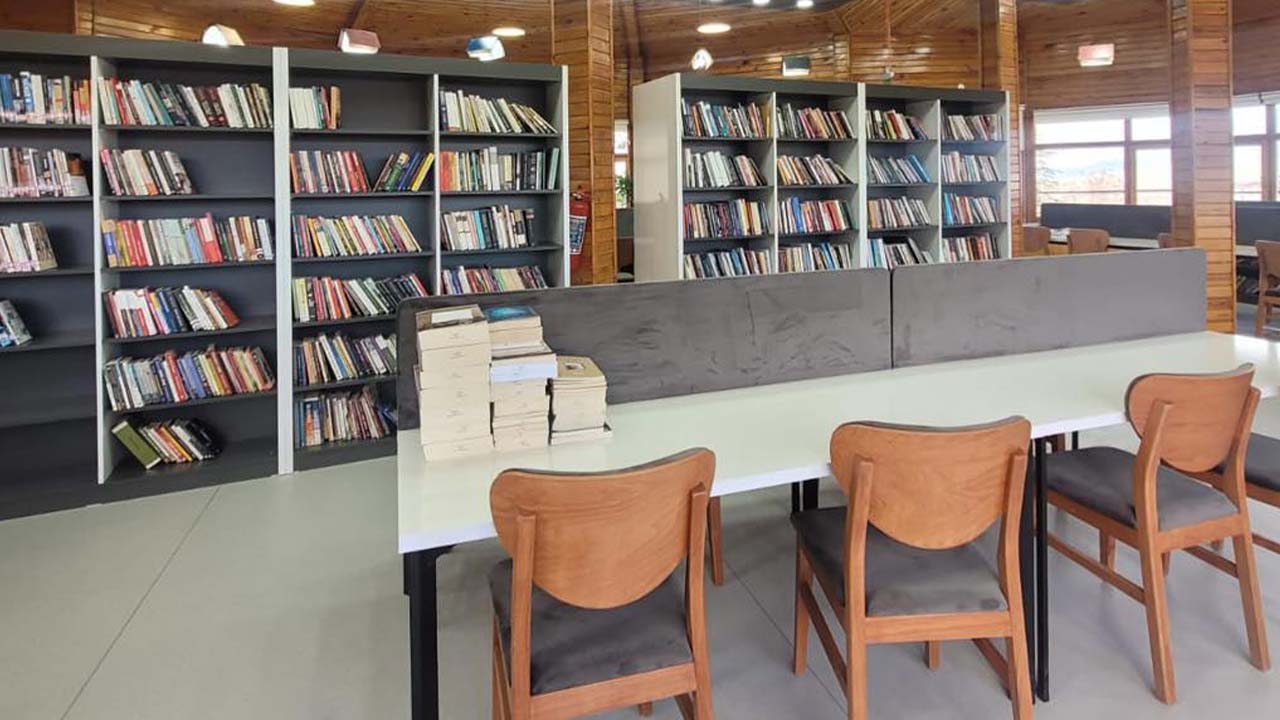 Aydıncık’ta Yeni Kütüphane! (4)