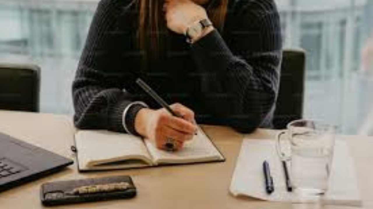 Bakanlık 104 Uzman Yardımcısı Alacak-1