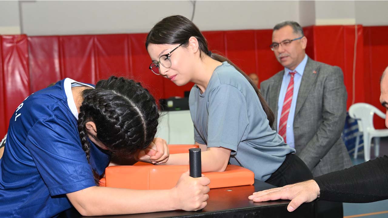 Bilek Güreşi Müsabaka (3)