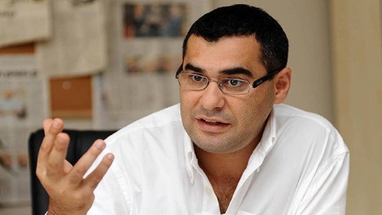 Gazeteci Ve Yazar Enver Aysever-1