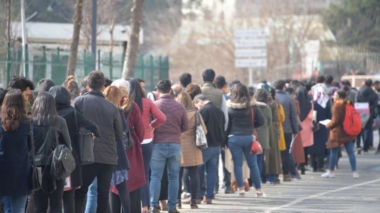 Genç İşsizliği Yüzde 15,4! Kadınlarda Oran Daha Da Yüksek (2)