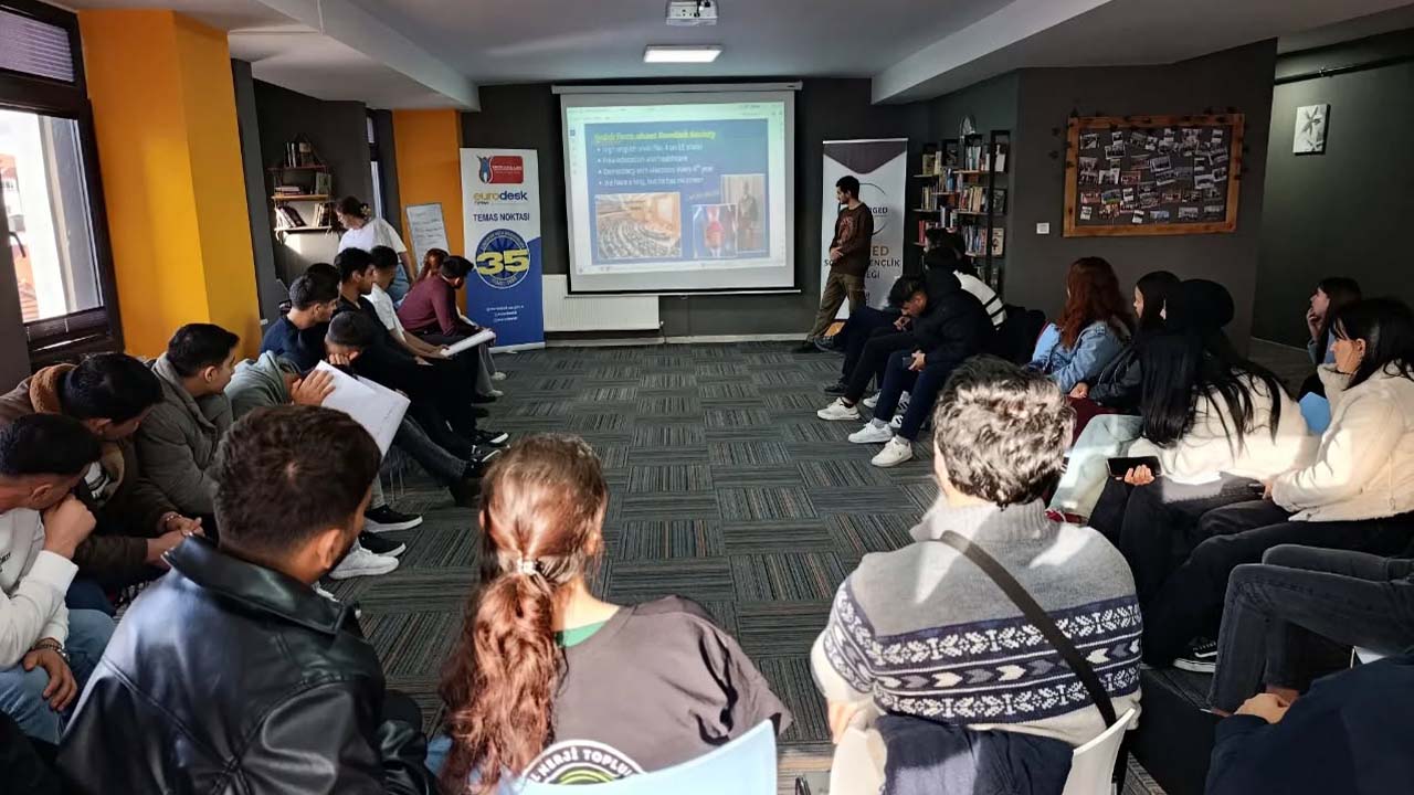 Gençlere Avrupa Fırsatı! (1)