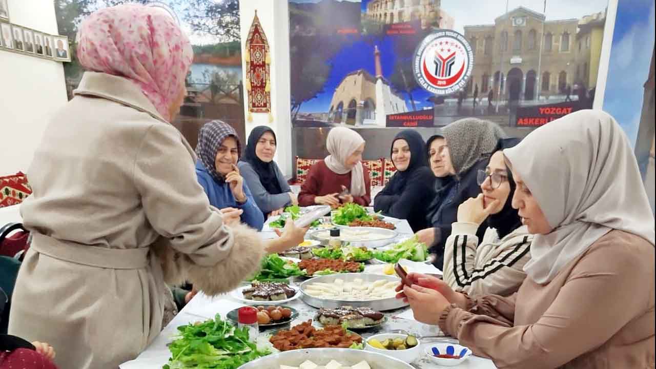 İstanbulda Yozgatlı Kadınlar Buluştu 2