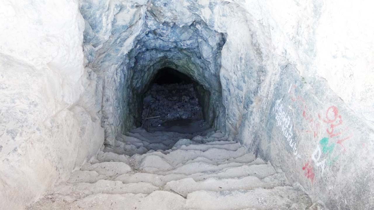 Kadışehri Türbe (4)