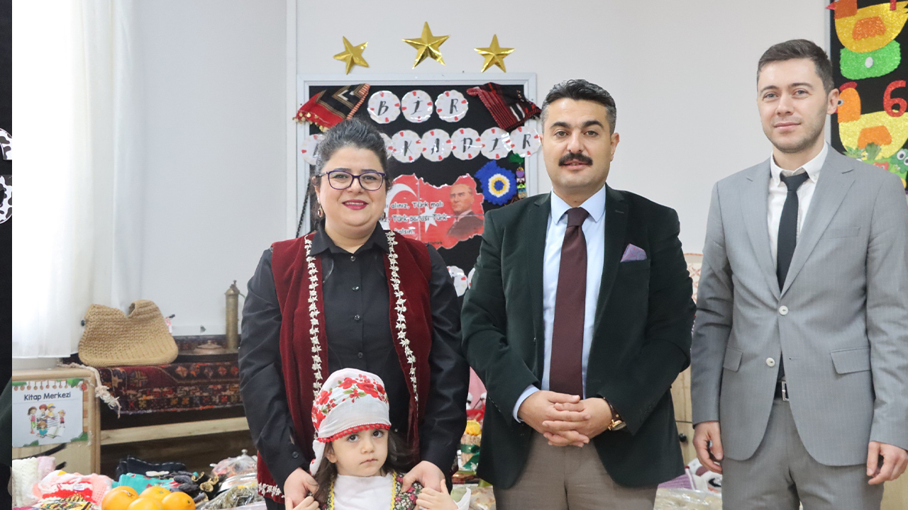 Yozgatli Müdürden Süt Ve Si̇mi̇t Dağitimi (2)