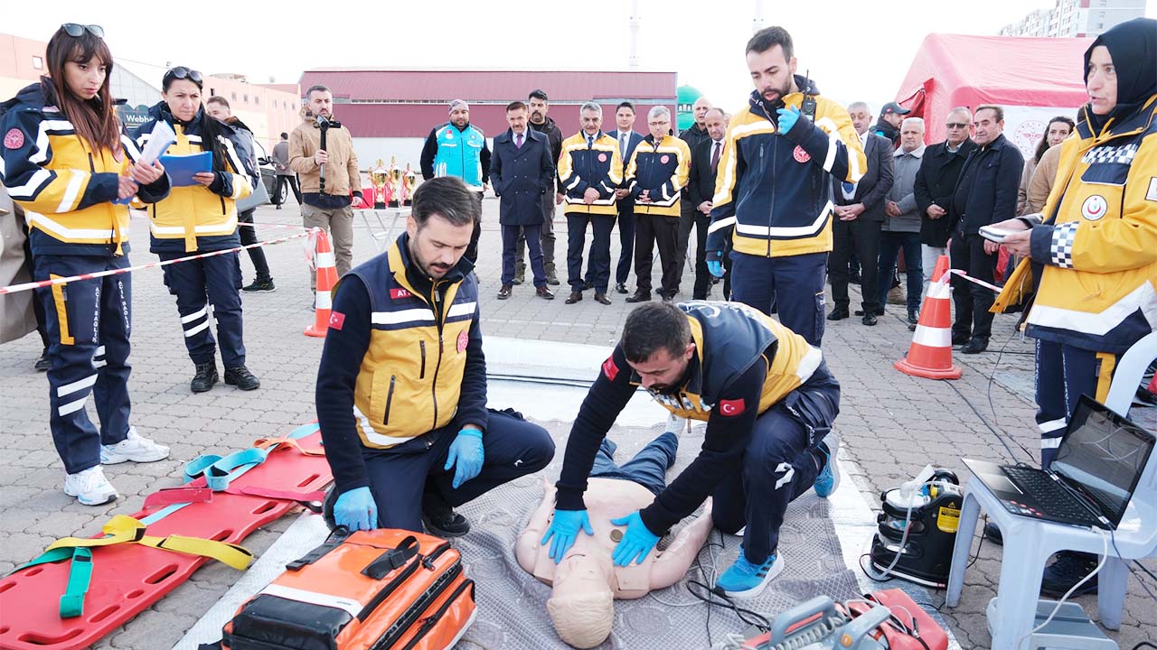 Yozgatralli Vali Özkan (1)