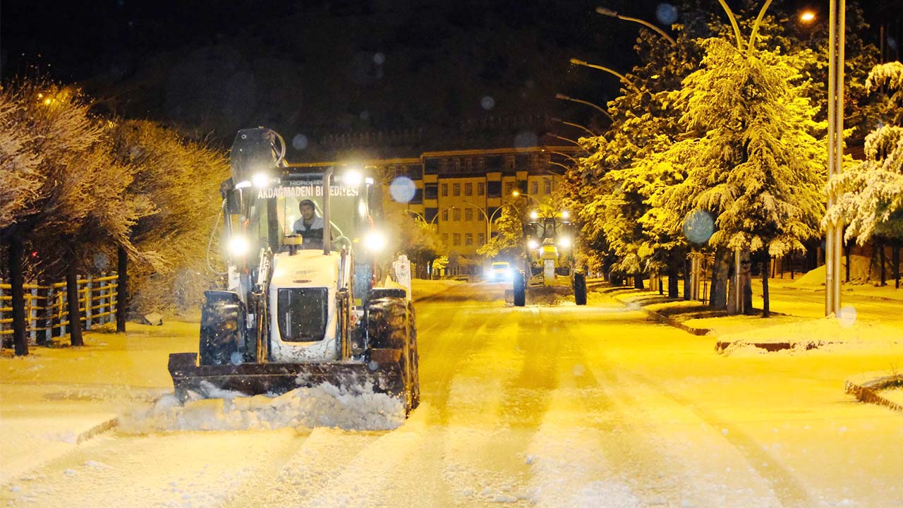 Akdağ Kar Mücadelesi (3)