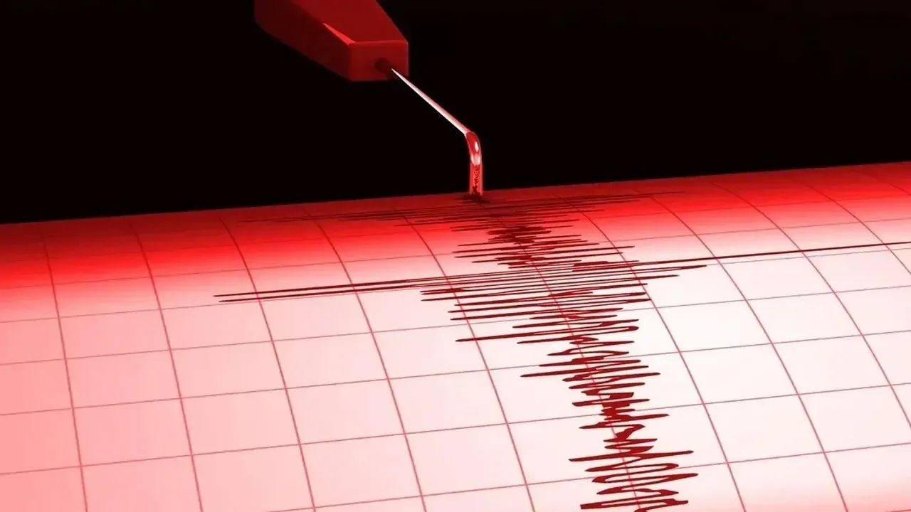 Balıkesir Sındırgı’da Hafif Şiddetli Deprem Meydana Geldi-1