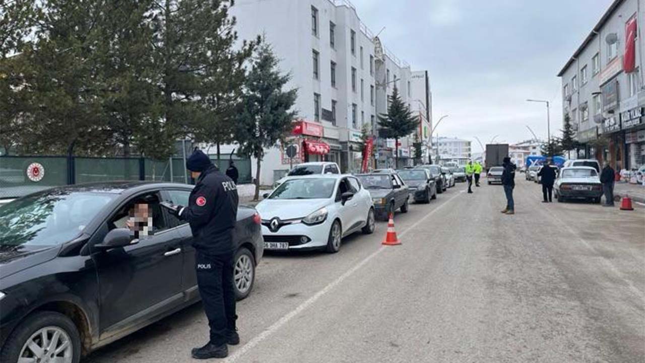 Emniyet Eş Zamanlı Huzurlu (1)