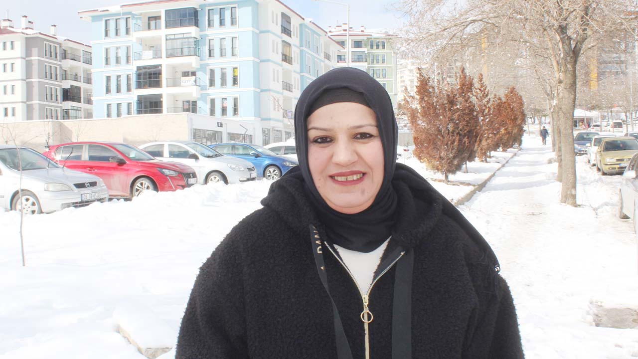 M A H İ N U R C A N