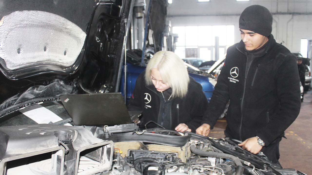 Sanayide Ezber Bozan Kadın Usta! (1)