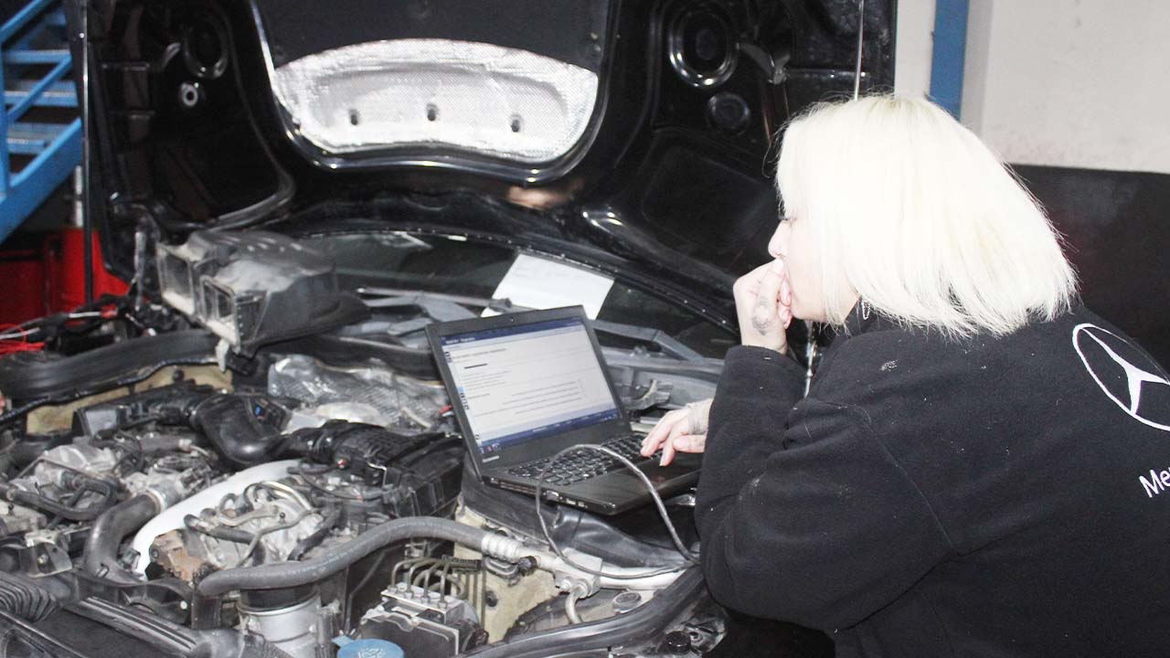 Sanayide Ezber Bozan Kadın Usta! (3)