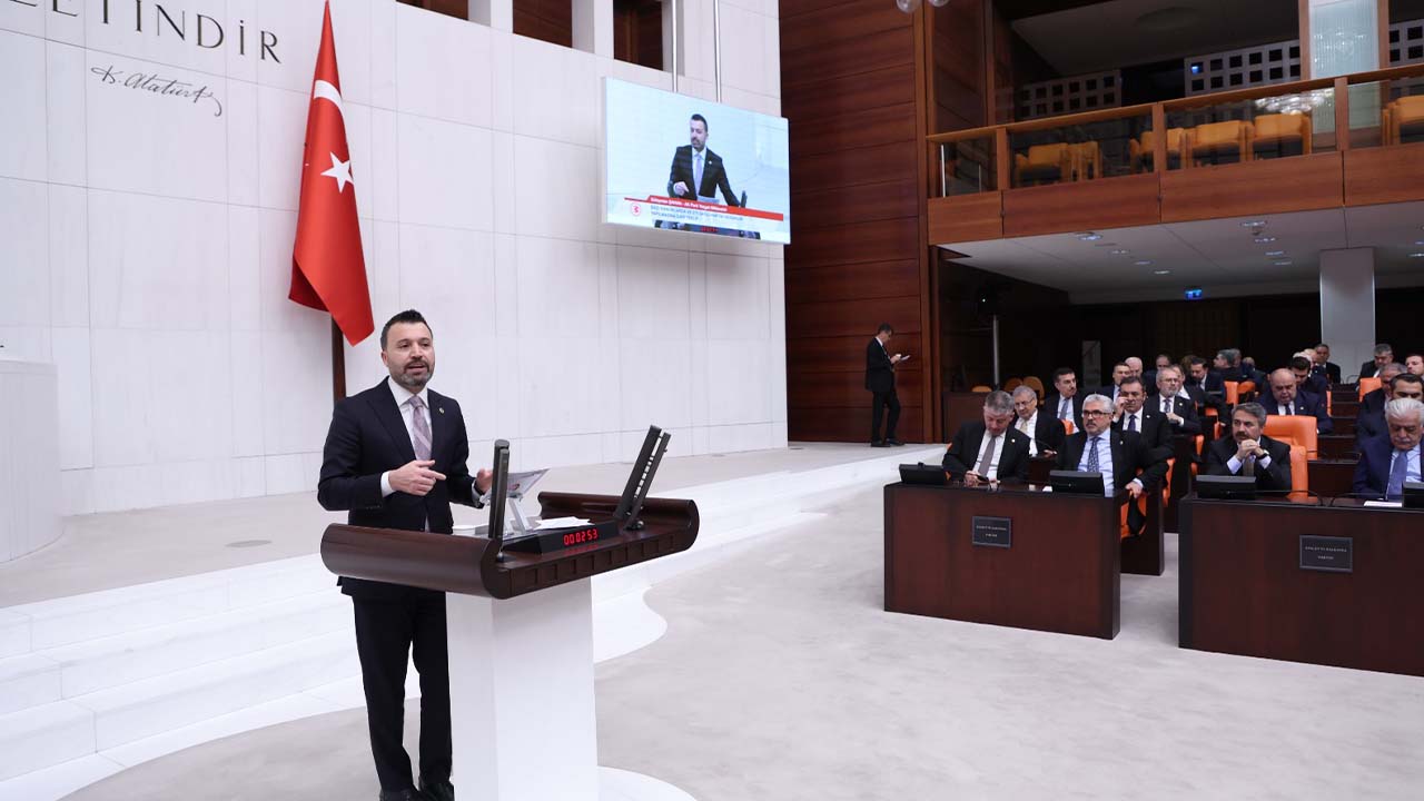 Süleyman Şahan Tbmm Bayrak (1)