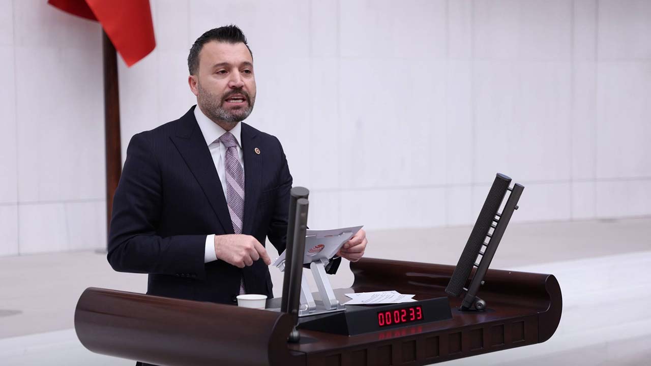 Süleyman Şahan Tbmm Bayrak (4)