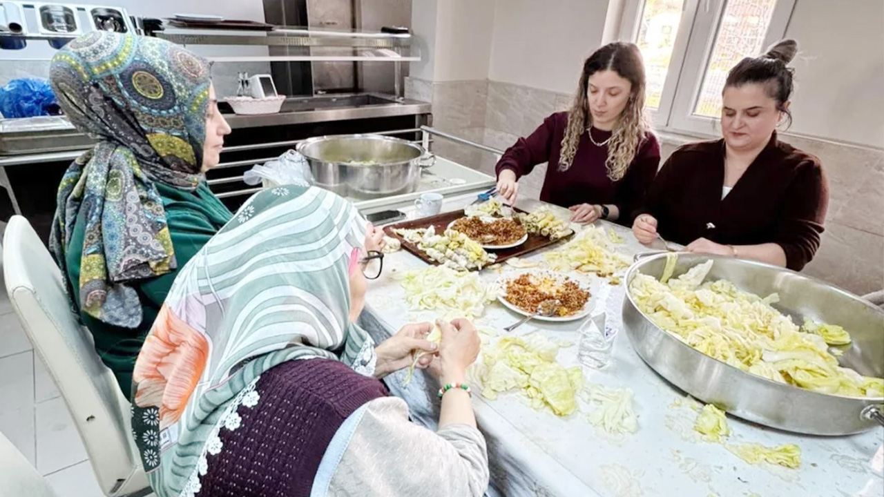 Ulu Çınarlar Sarma Sardı