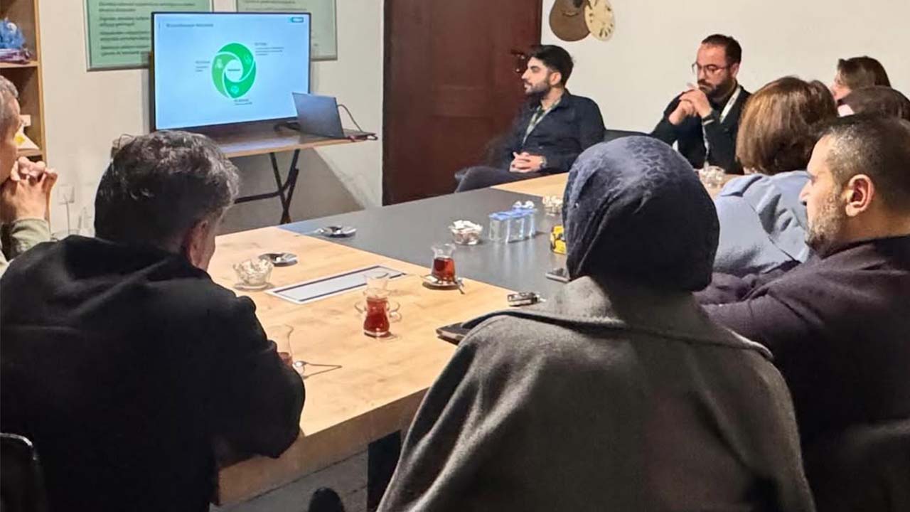 Yeşilay Ilk Toplantı (1)