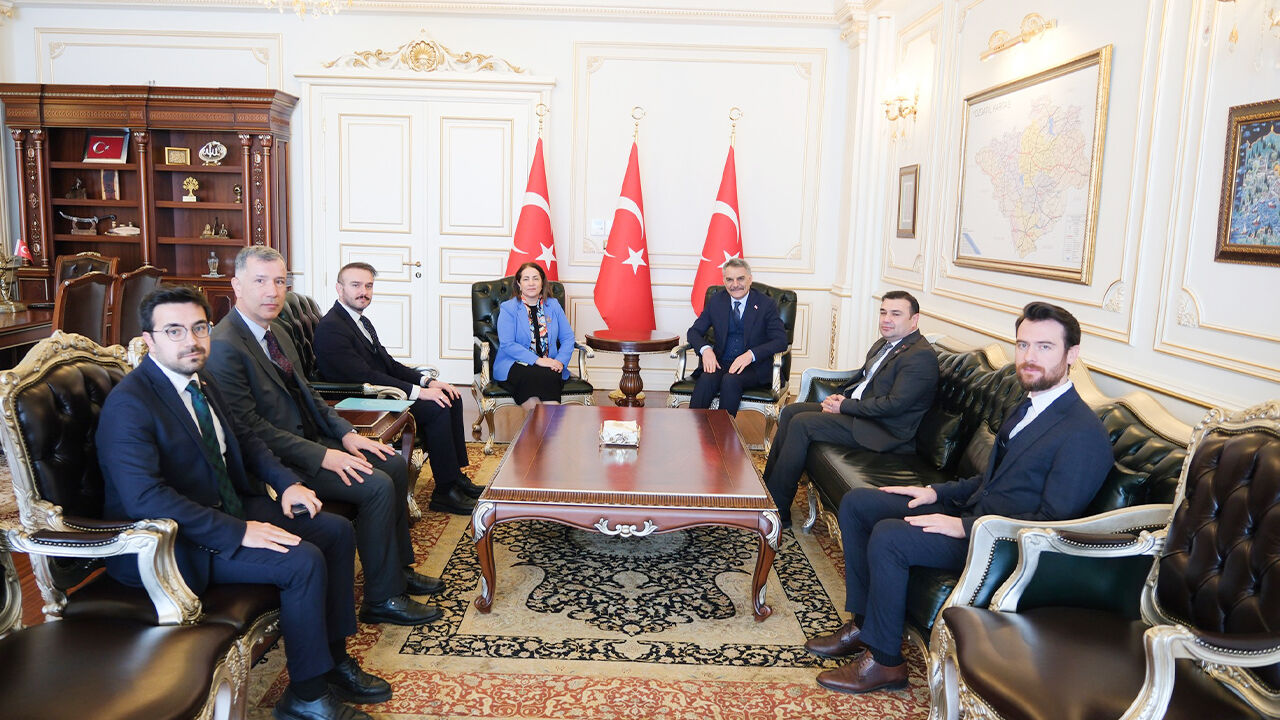 Bakan Yardımcısı Geldi (1)