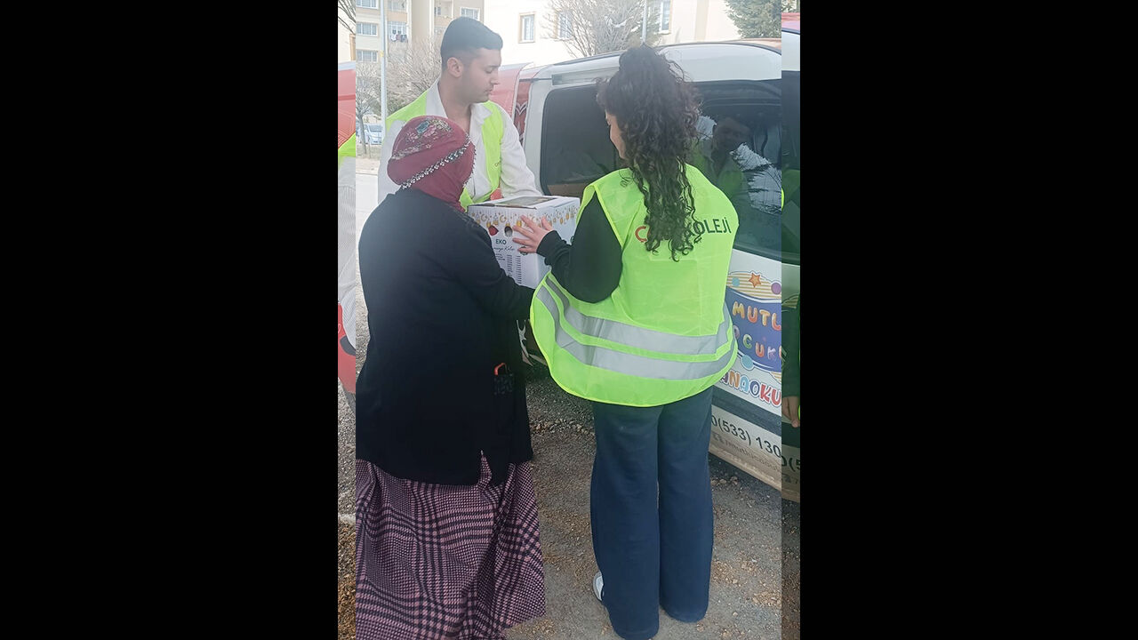 Iyilikte Yarışıyorlar (3)