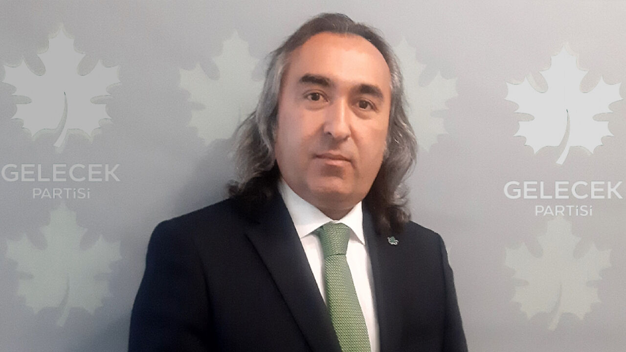 Ömer Aydoğmuş2-8