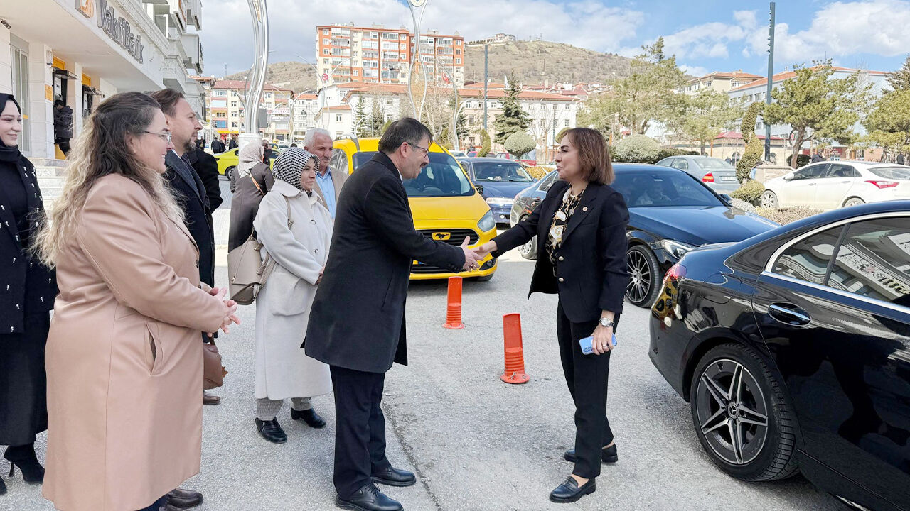 Ak Partide Yoğun Mesai (1)