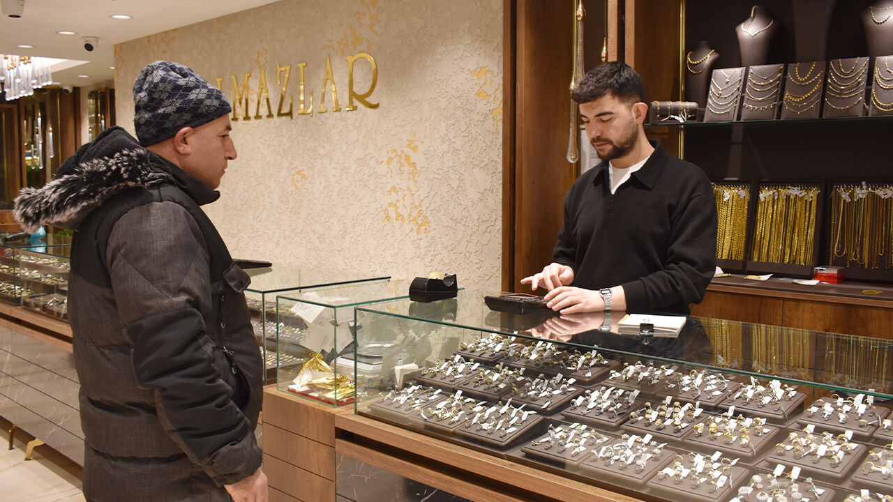 Yozgat’ta Altın Mesaisi: Fiyat Dalgalanması Talebi Patlattı, Piyasa Arz Sıkıntısı Yaşıyor