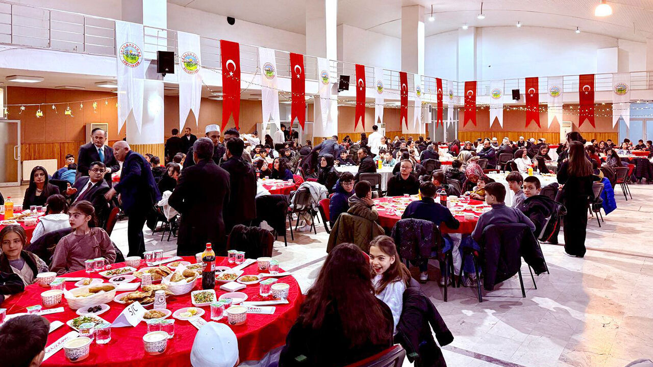 Gönüllere Dokunuyorlar (4)