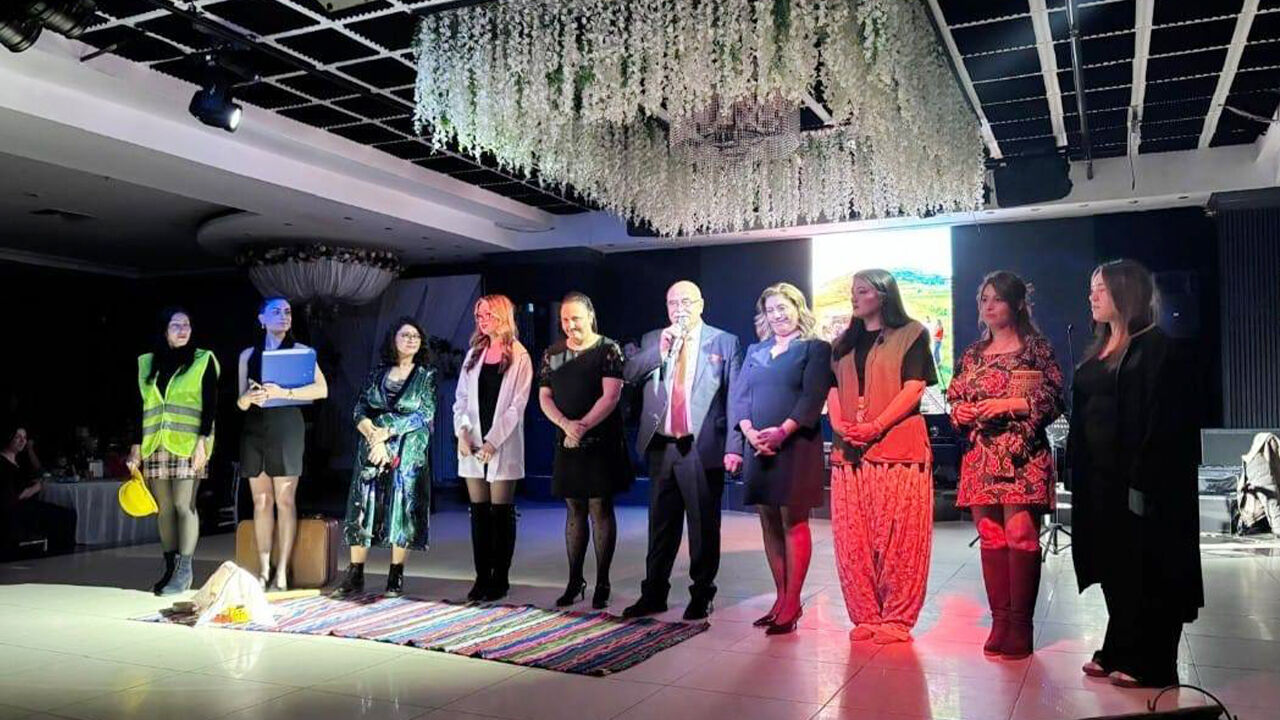 Kadınlar Birlikte (2)