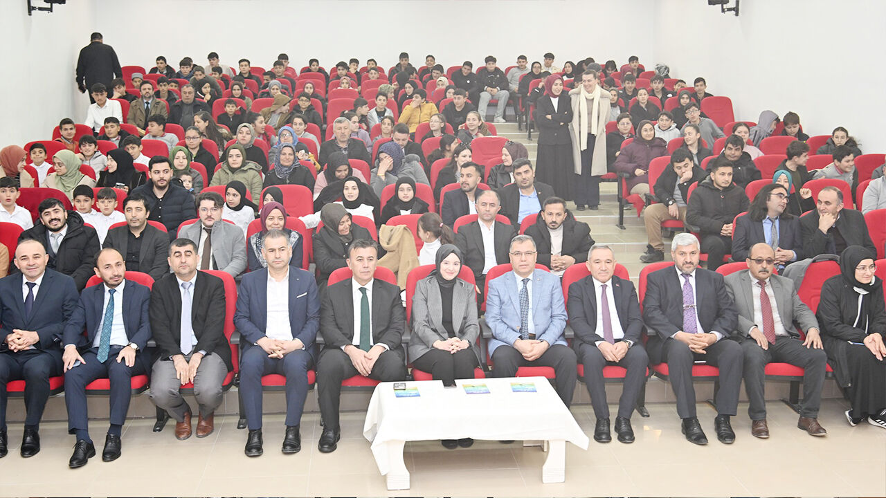 Kadışehri’de Peygamberimizin Hayatını Öğrendiler (3)